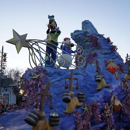 Eureka-disneyland Paris & Val D'europe Parking Gratuit Wifi Rer A 谢西